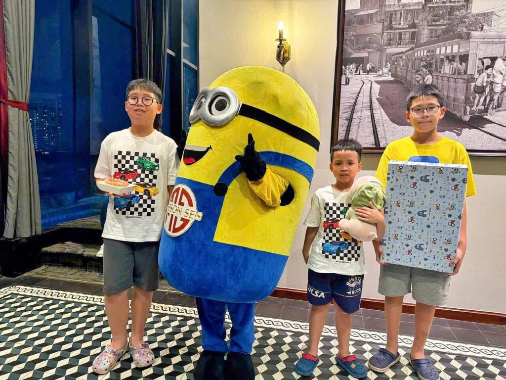 Vui vẻ cùng Minion